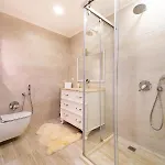 Julia Central شقة *