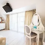 Julia Central شقة