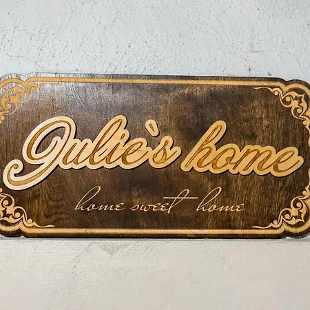 Julia Central Apartment *