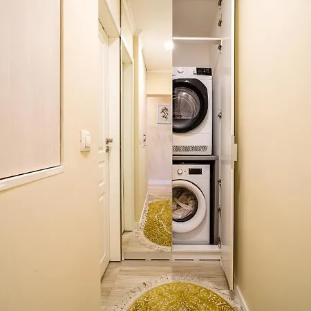 Apartment Julia Central Warna